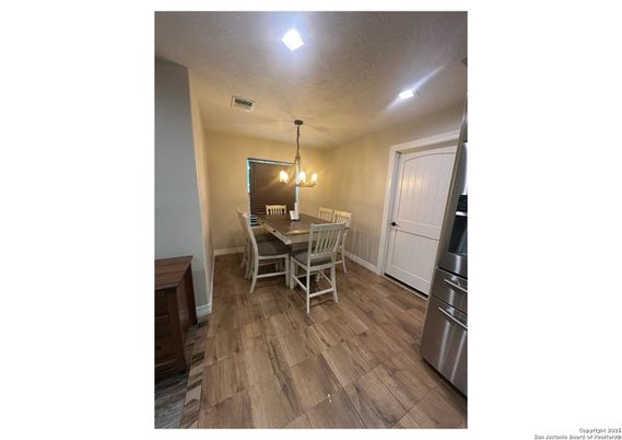 Dining room, Interior, Kitchen, Pendant Lights, Recessed Lighting, Wood Texture Flooring