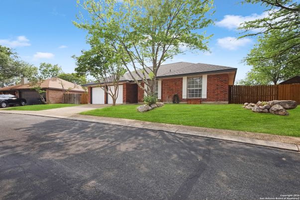 Attached, Exterior, Facade, Brick Facade, Ranch