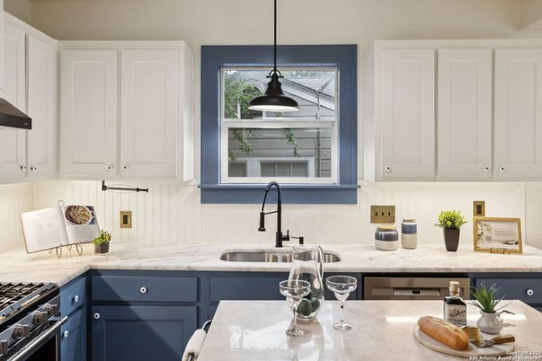 Interior, Kitchen, Pendant Lights