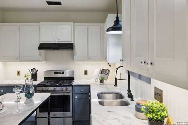 Interior, Kitchen, Pendant Lights, Stainless Steel Appliances