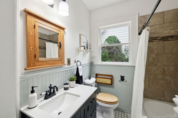 Bathroom, Interior