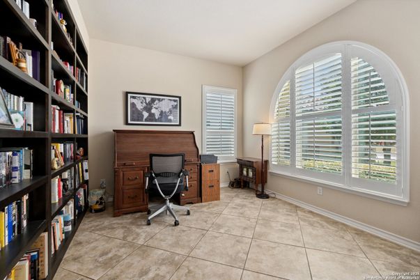 Home Office, Interior