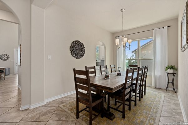 Chandelier, Dining room, Interior, Pendant Lights