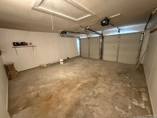 Garage, Interior