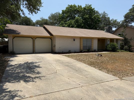 Attached, Exterior, Facade, Brick Facade, Ranch