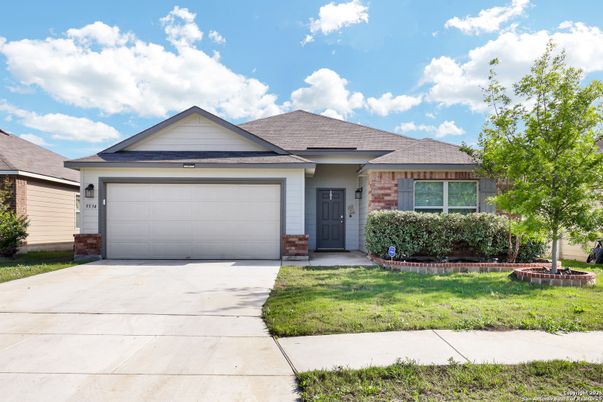 Attached, Exterior, Facade, Brick Facade, Ranch