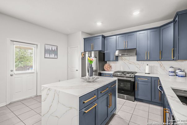 Interior, Kitchen, Marble Walls, Recessed Lighting