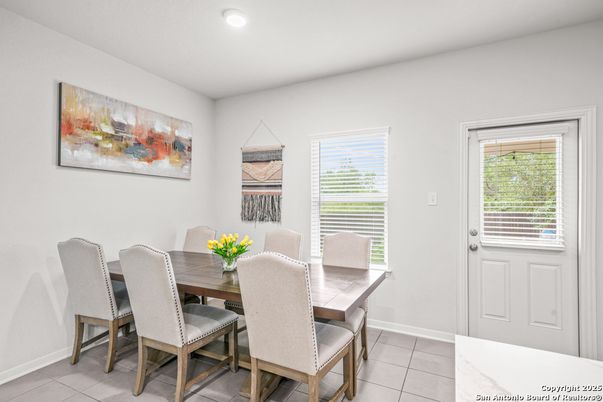 Dining room, Interior, Recessed Lighting