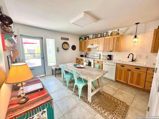 Dining room, Interior, Kitchen, Pendant Lights