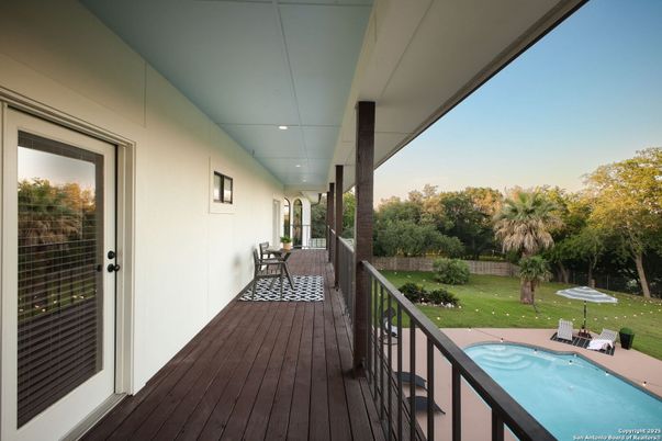 Exterior, Recessed Lighting