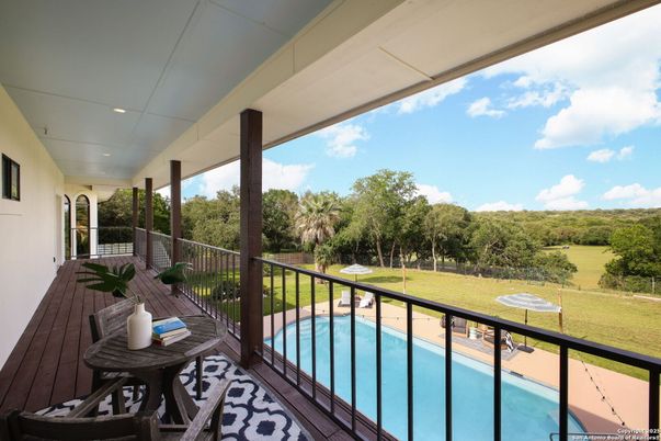 Exterior, Pool, Other