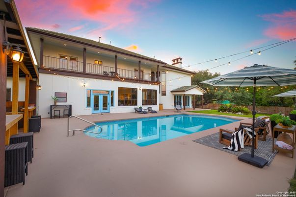 Exterior, Pool