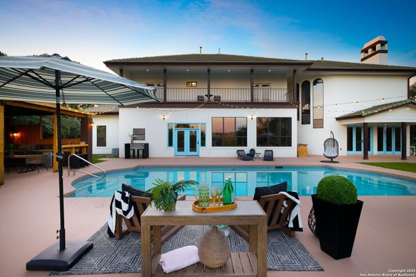 Exterior, Pool