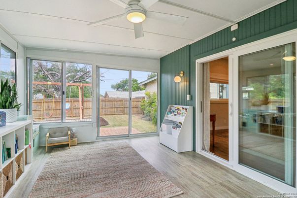 Interior, Sun Room, Wood Texture Flooring