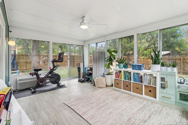 Fitness Equipment, Interior, Sun Room, Wood Texture Flooring