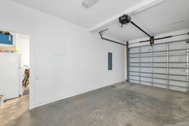 Garage, Interior