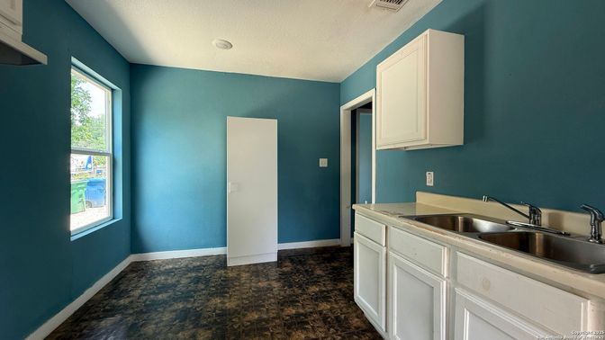 Empty room, Interior, Kitchen