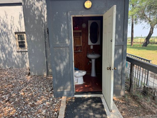 Bathroom, Exterior