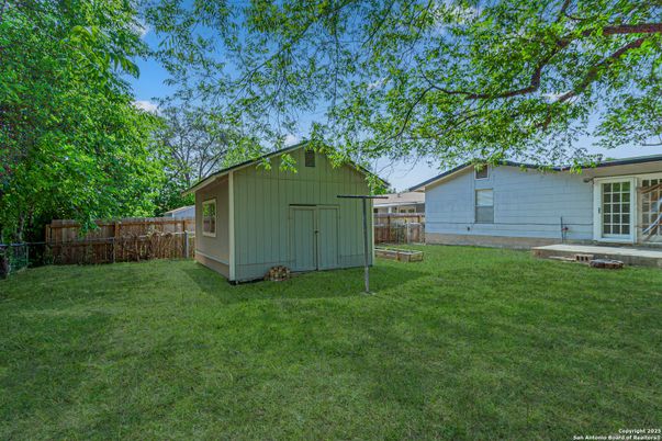 Backyard, Exterior