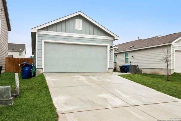 Detached Garage, Exterior