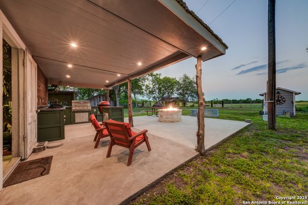 Backyard, Exterior