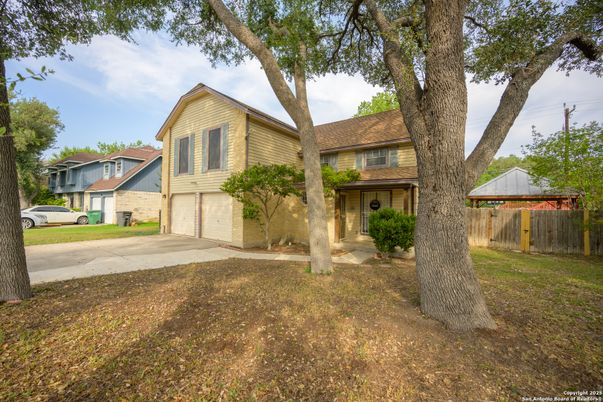 Attached, Backyard, Exterior, Facade, Split Level