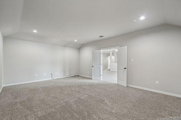 Empty room, Interior, Recessed Lighting