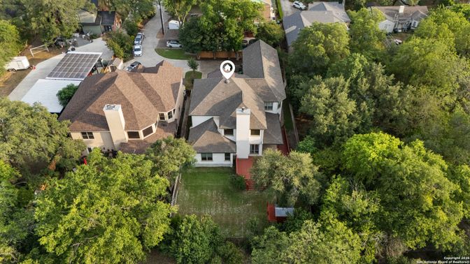 Exterior, Drone
