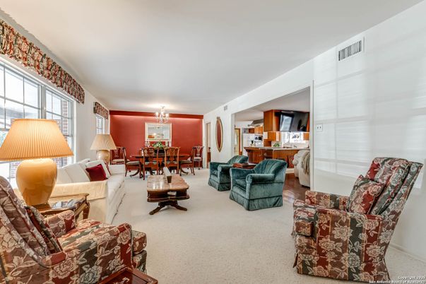 Chandelier, Dining room, Interior, Living room