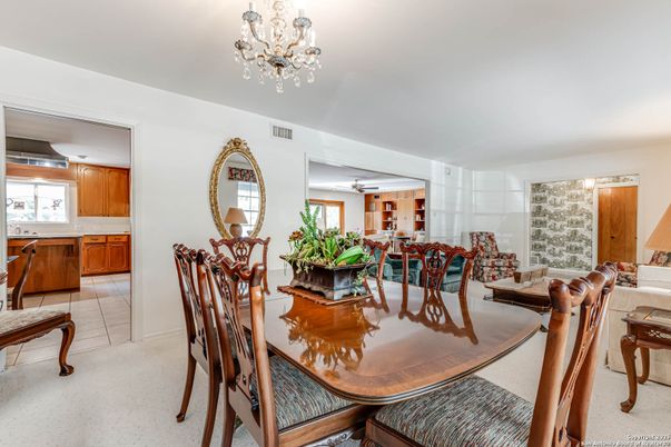 Chandelier, Dining room, Interior