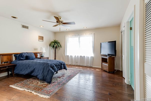 Bedroom, Interior, Recessed Lighting, Wood Texture Flooring