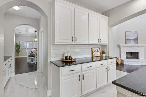Dining room, Fireplace, Interior, Marble, Pendant Lights