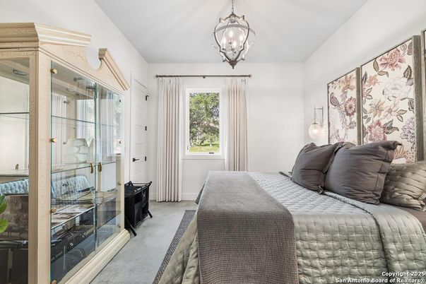 Bedroom, Interior, Pendant Lights