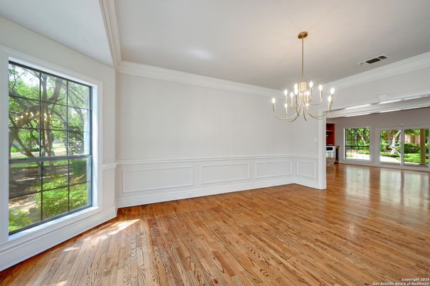Chandelier, Empty room, Interior, Wood Texture Flooring