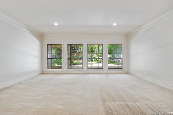 Empty room, Interior, Recessed Lighting
