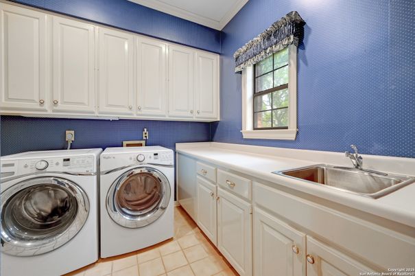 Interior, Washer