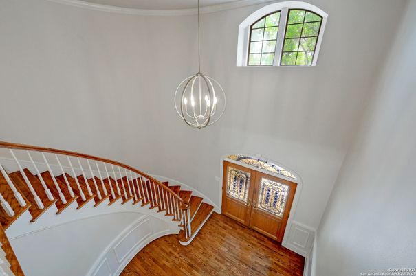 Interior, Pendant Lights, Wood Texture Flooring