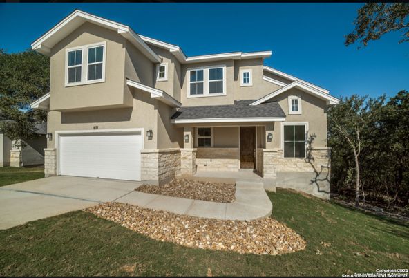 Attached, Exterior, Facade, American Craftsman