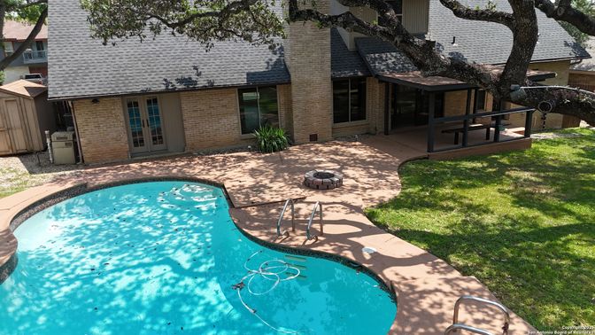 Exterior, Pool