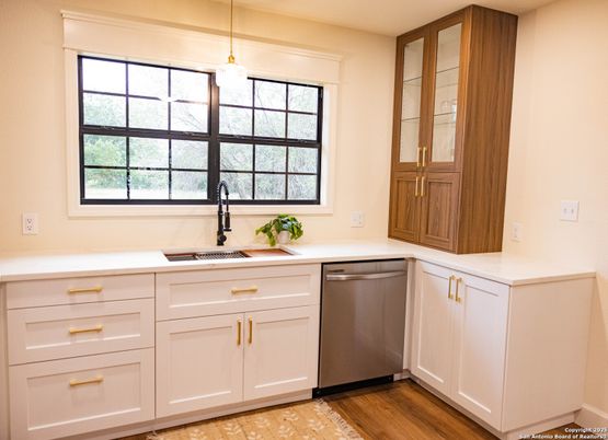 Interior, Kitchen, Pendant Lights, Wood Texture Flooring
