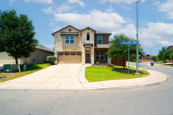 Attached, Exterior, Facade, Brick Traditional