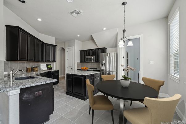 Dining room, Interior, Kitchen, Pendant Lights, Recessed Lighting, Stainless Steel Appliances
