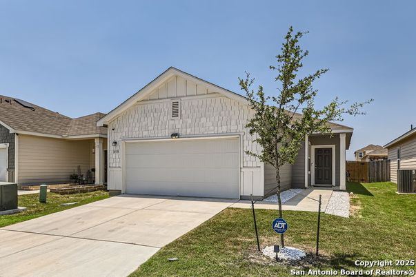 Detached Garage, Exterior