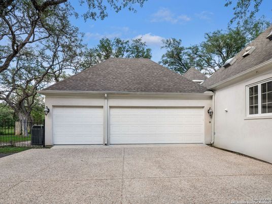 Detached Garage, Exterior