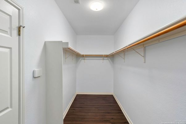Interior, Walk-in Closets, Wood Texture Flooring