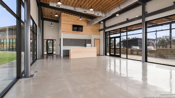 Empty room, Interior, Wooden Beams