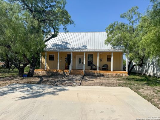 Backyard, Exterior, Facade, Farmhouse