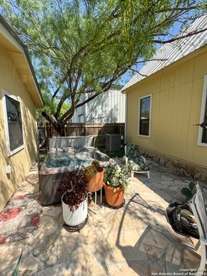 Exterior, Hot Tub