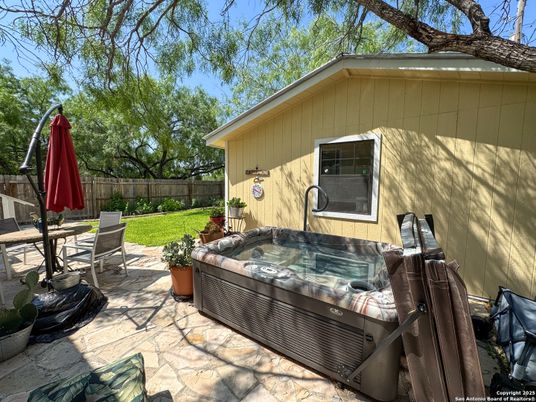 Exterior, Hot Tub