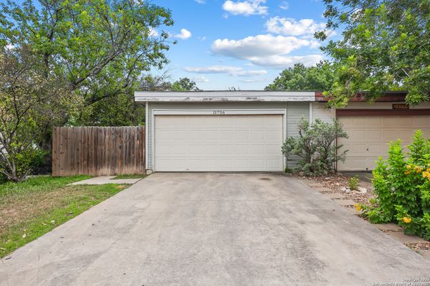 Detached Garage, Exterior